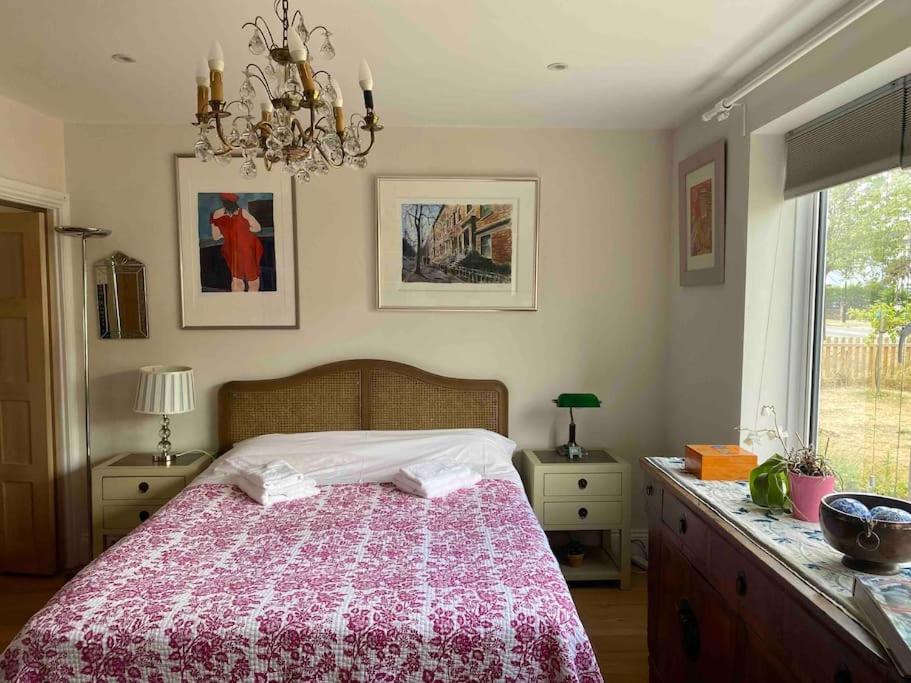 Entire Fully Renovated House In Chiswick W4 Holiday home