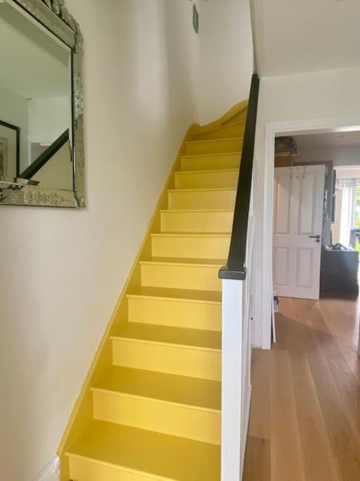 Entire Fully Renovated House In Chiswick W4 *