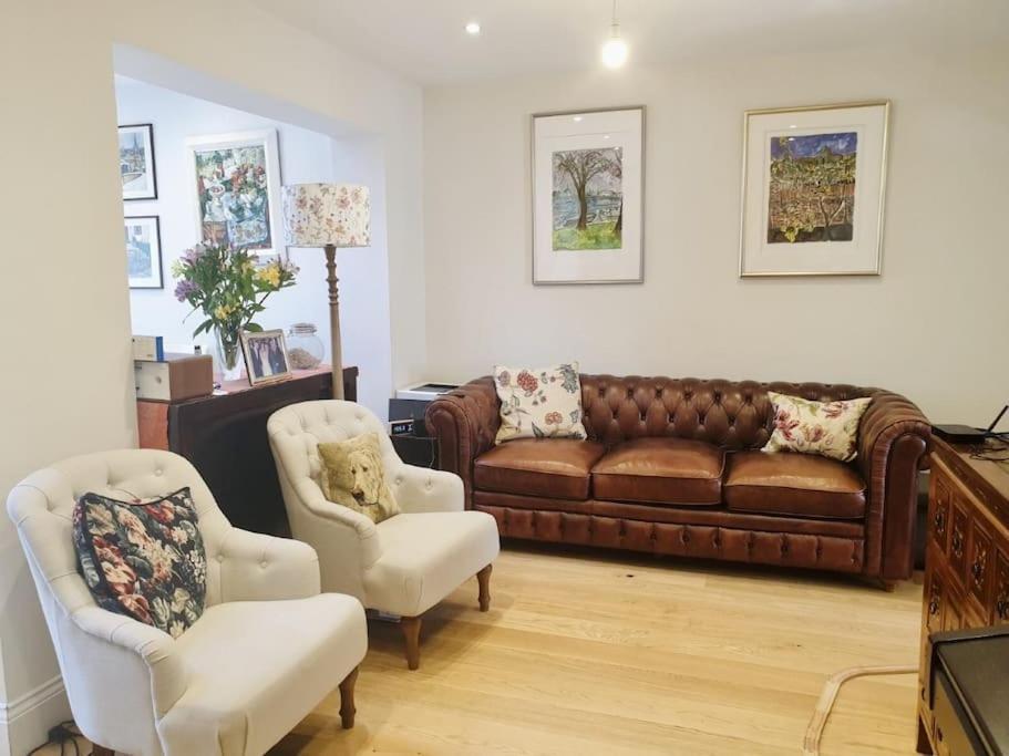 Entire Fully Renovated House In Chiswick W4