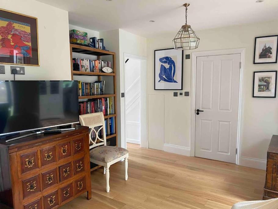 Holiday home Entire Fully Renovated House In Chiswick W4